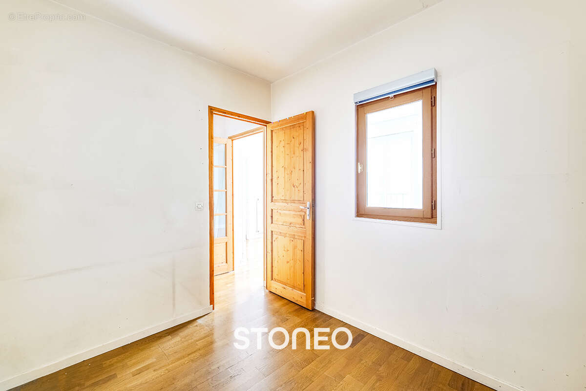 Appartement à PARIS-7E