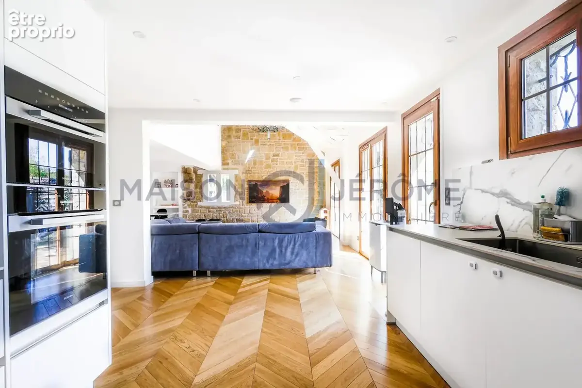 Sucy-en-brie – maison rénovée – 191,5 m² habitables – 5 chambres – séjour cathédrale – terrain de 1 021 m² - photo 7