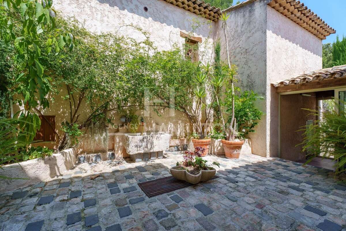 Maison à BIOT