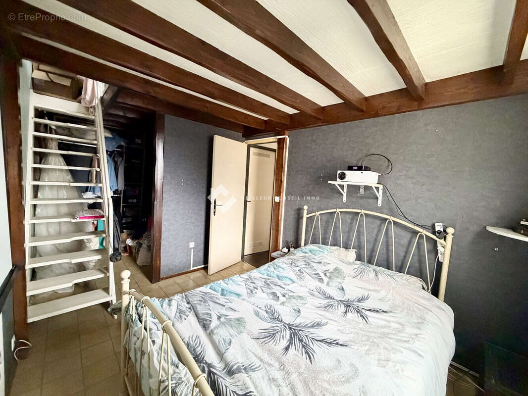 Appartement 92 m² à Nandy  - photo 6