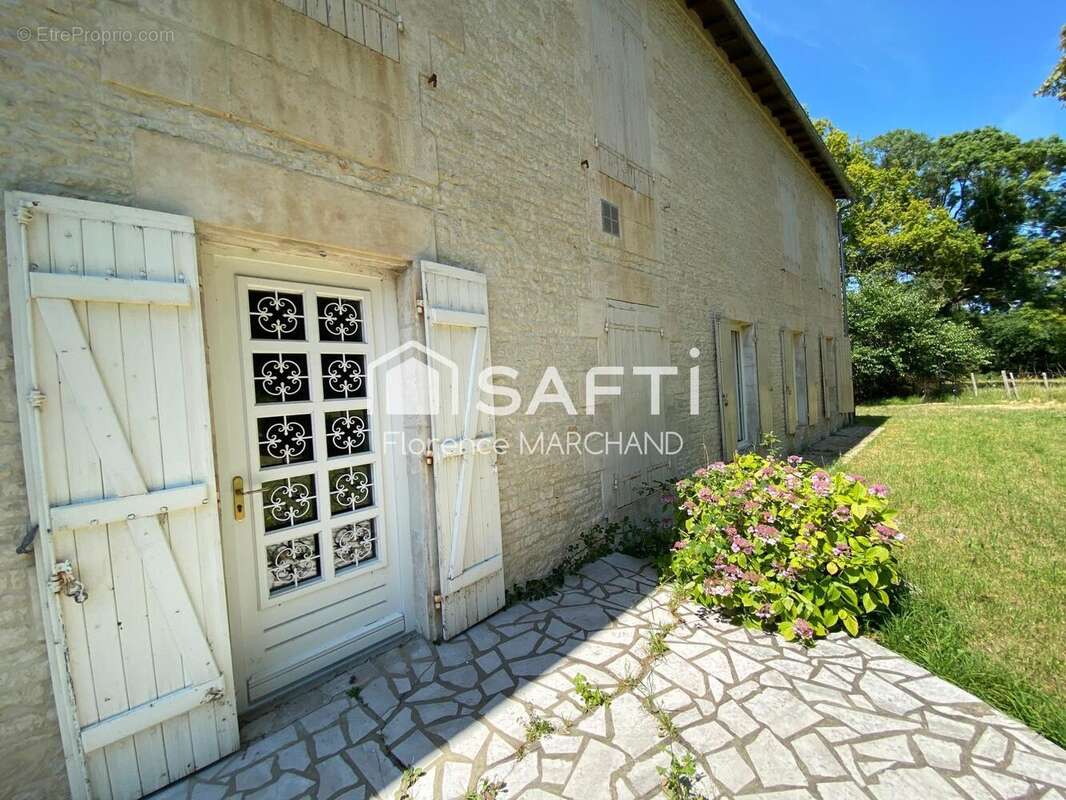 Maison 173 m² à Aiffres  - photo 7