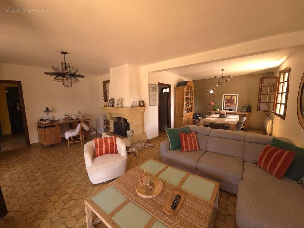 Maison 188 m² à Le Fleix  - photo 2