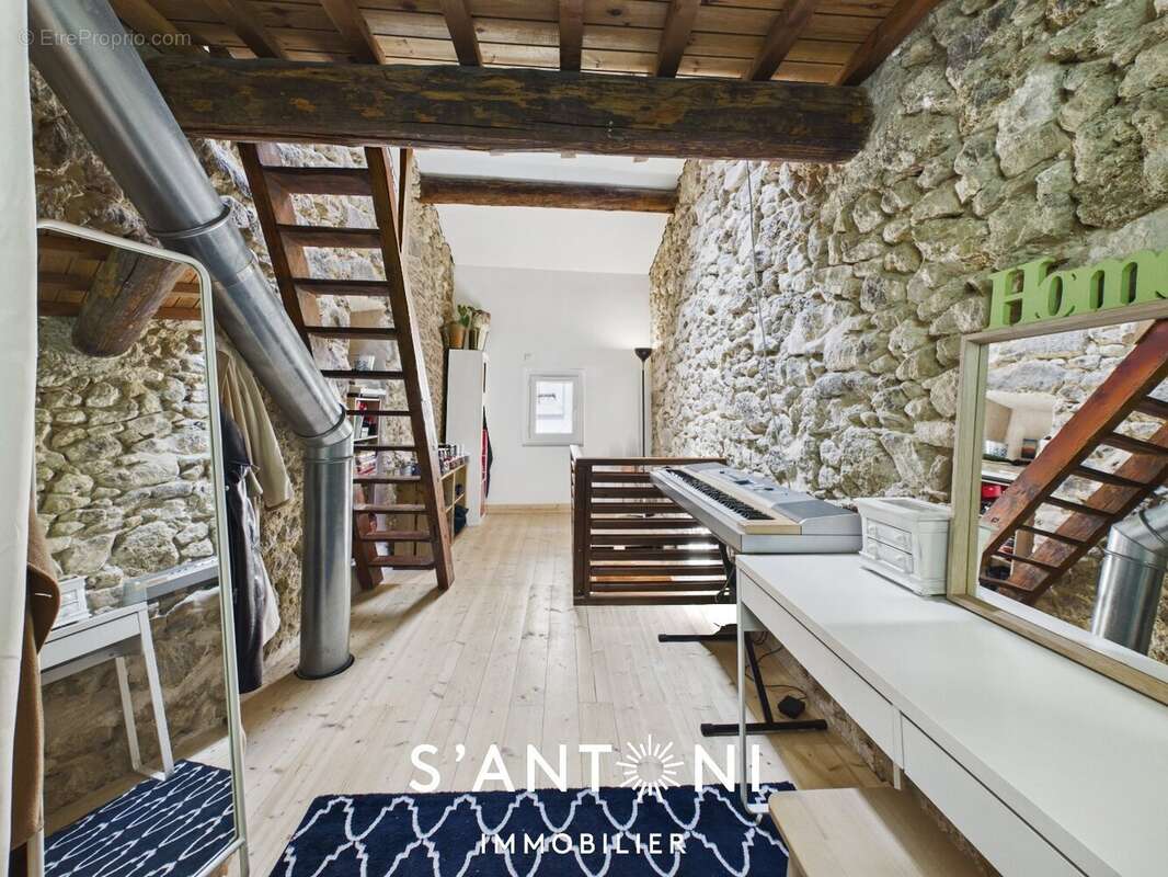 Maison à LESPIGNAN