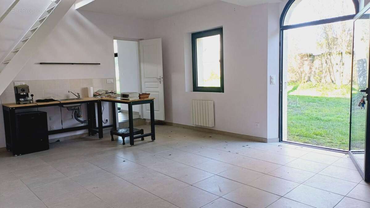 Maison à CUTS