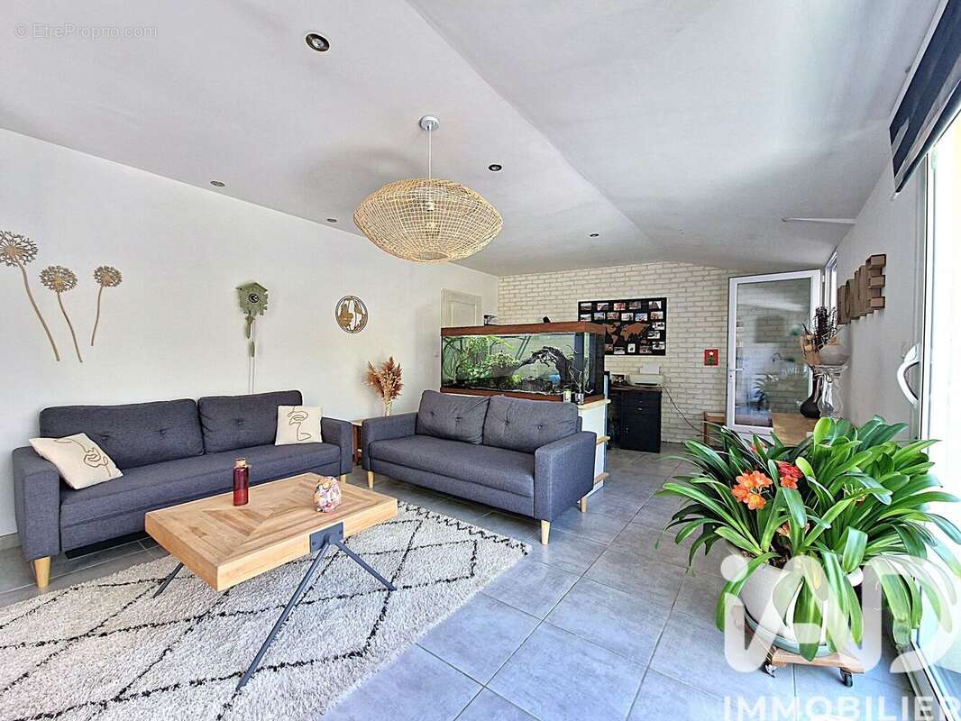 Maison 214 m² à Barbechat  - photo 9