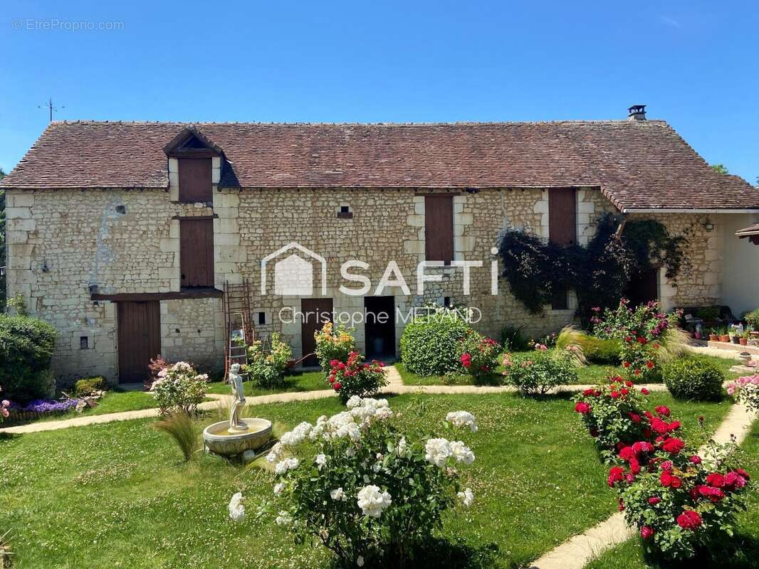 Photo 2 - Maison à DANGE-SAINT-ROMAIN
