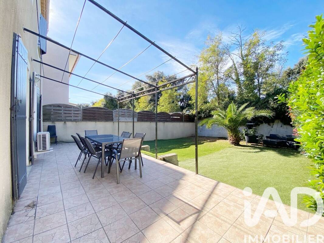 Photo 1 - Maison à SORGUES