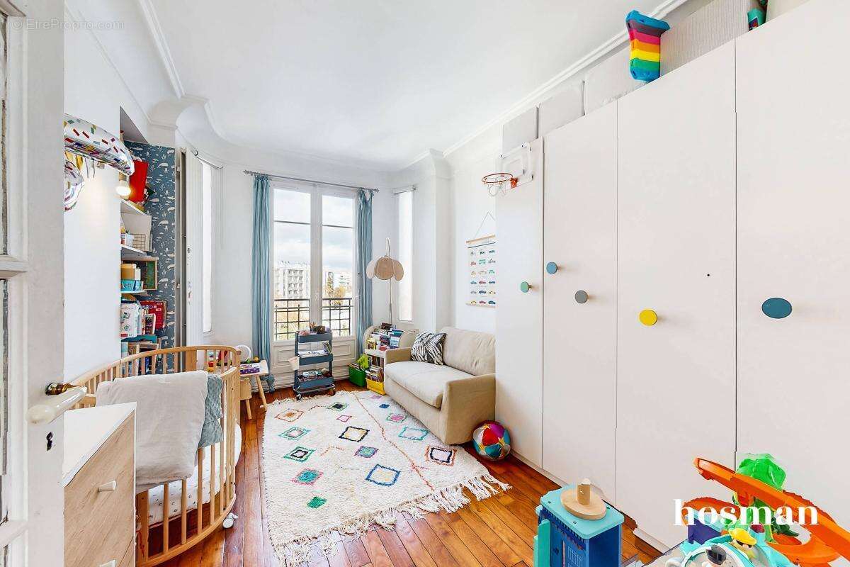 Appartement à LES LILAS