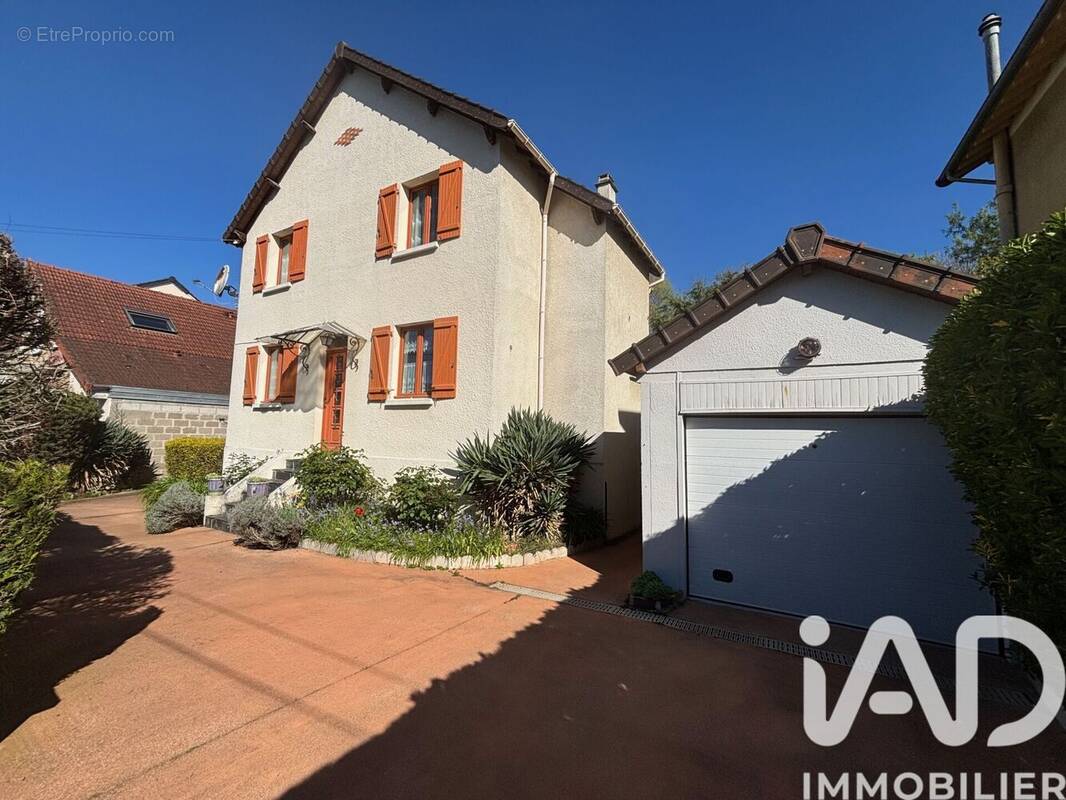 Photo 1 - Maison à VILLIERS-SUR-MARNE