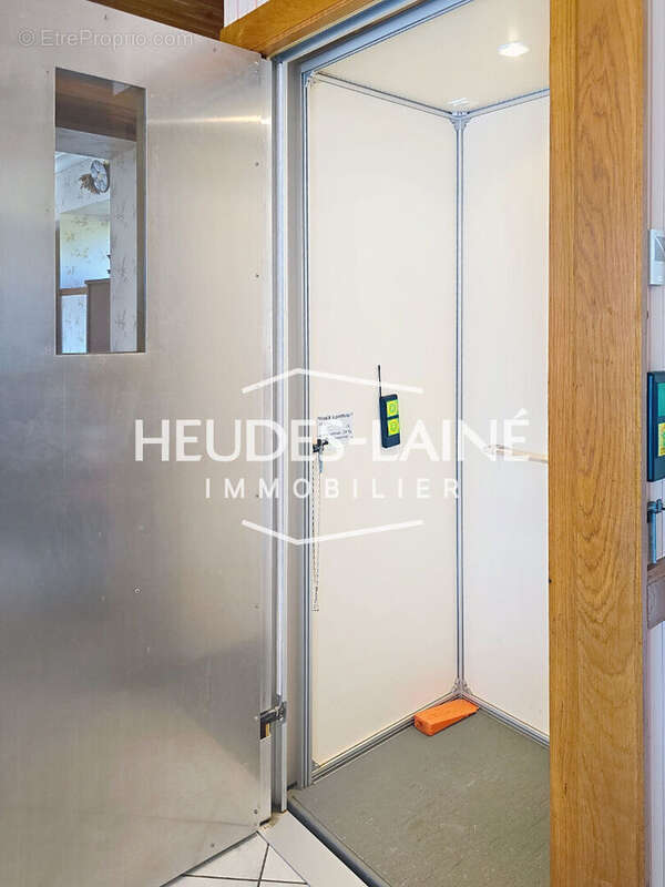 Maison à SAINT-POIS