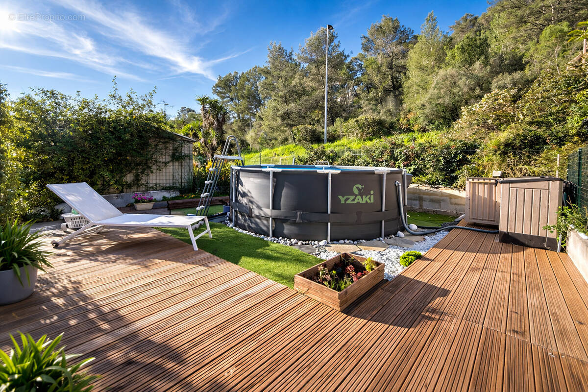 Maison à SOLLIES-TOUCAS