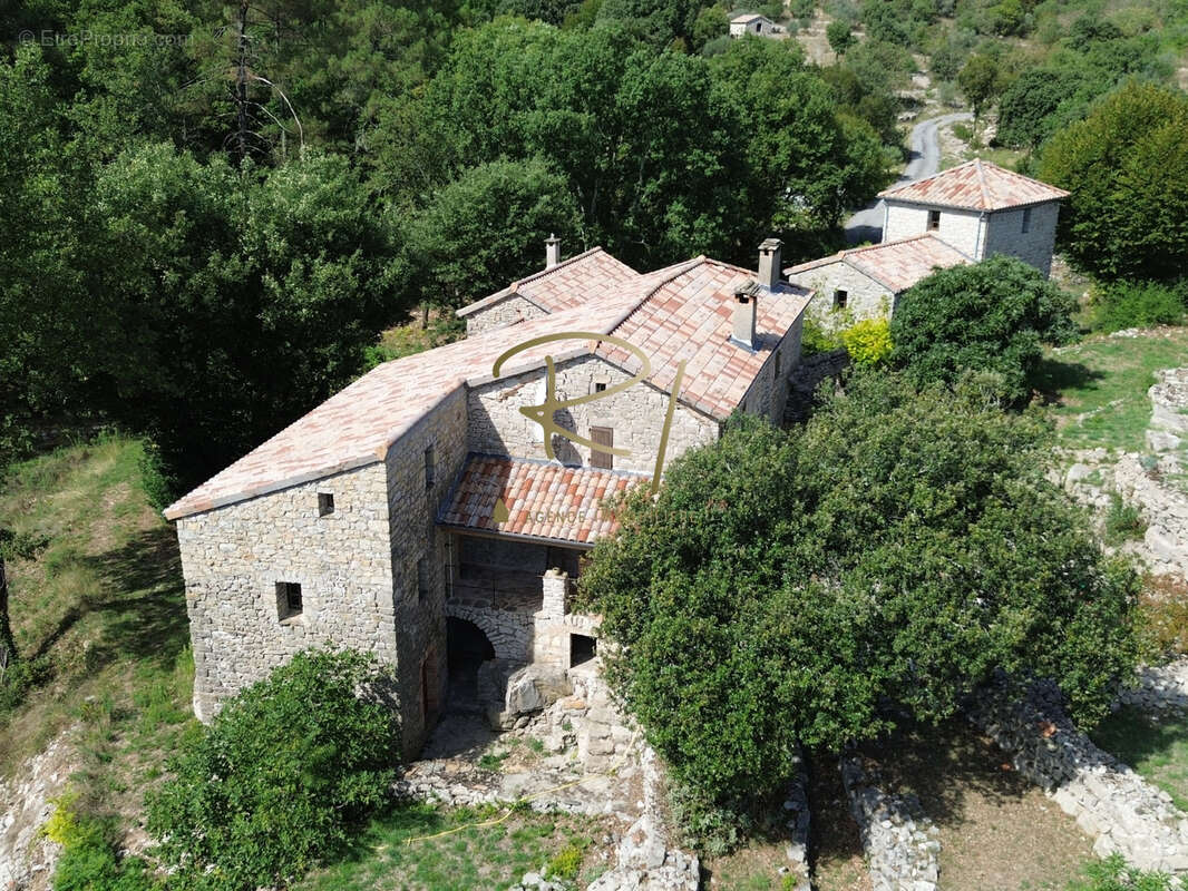 Mas en pierre   300 m2 hab   8 ha de terrain, Sud Ardèche - photo 5
