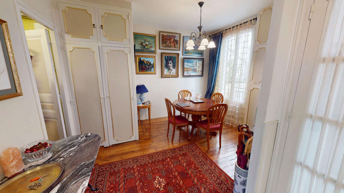 Maison à IVRY-SUR-SEINE