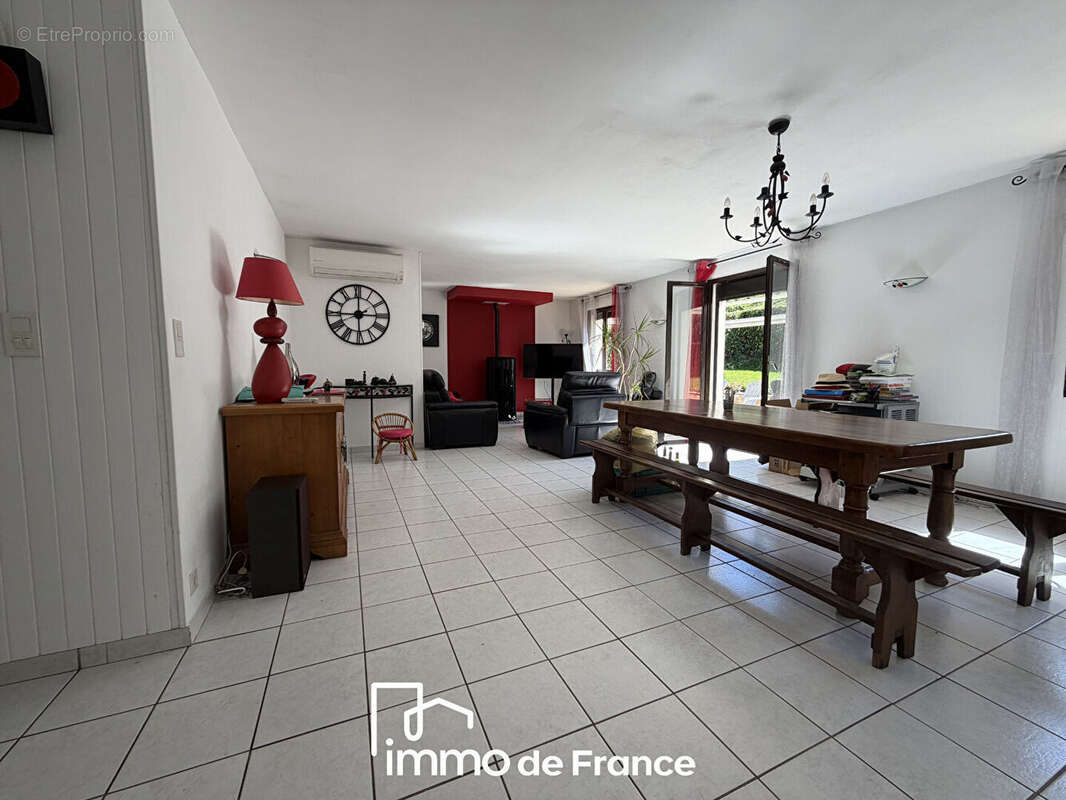 Maison à LE MONASTERE