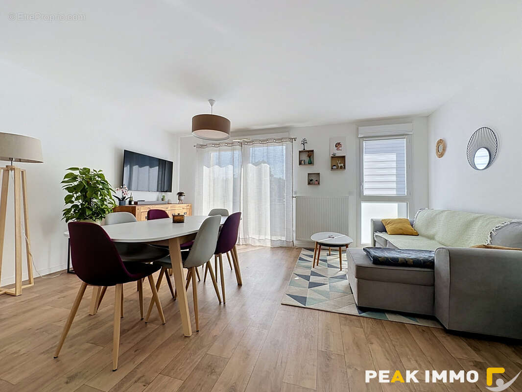 Appartement 3 pièces - 67 m2 - Sales - photo 5