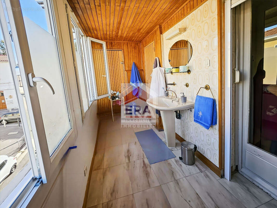 Autre à MARSEILLE-14E