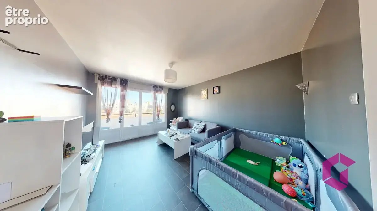 Grand T3 traversant avec balcon - photo 3