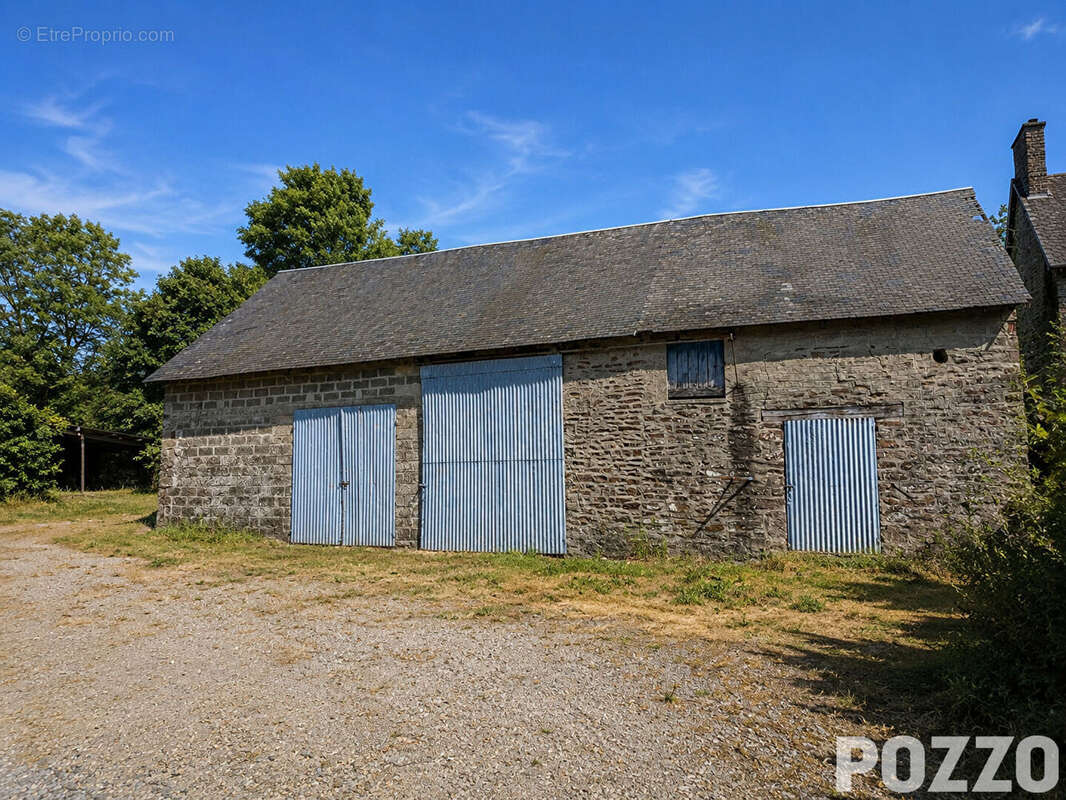 Maison en pierre avec hangar à rénover, à quelques minutes de Granville et de la mer - photo 2