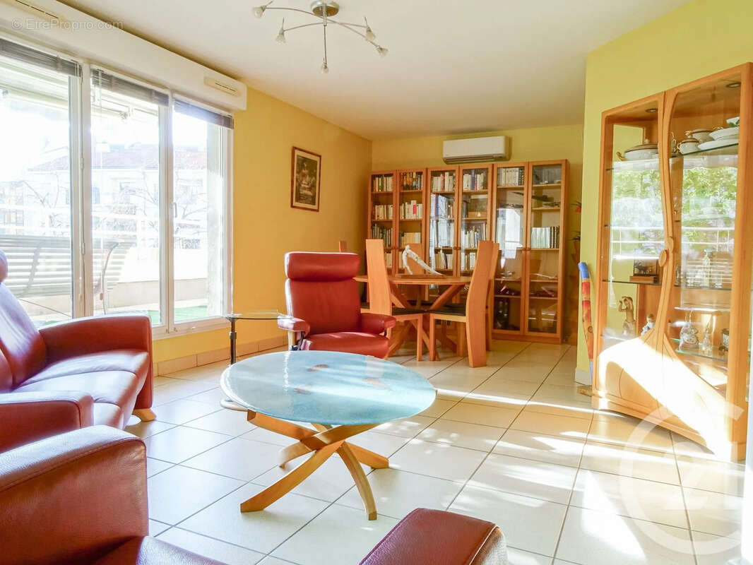 Appartement à LYON-7E