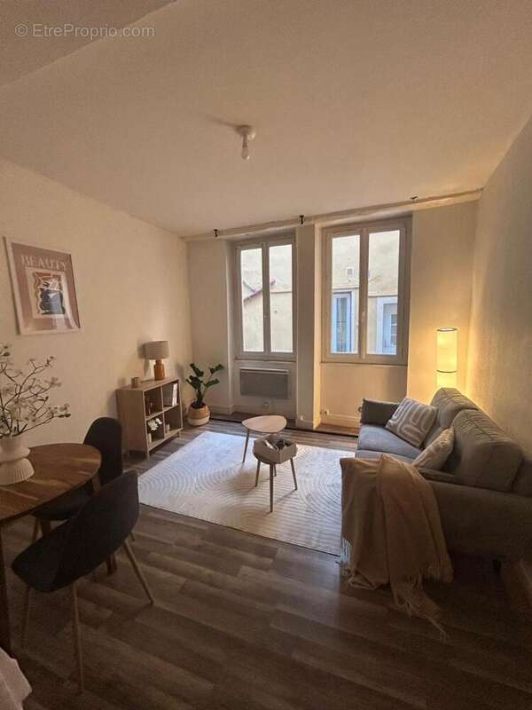   - Appartement à LYON-1E