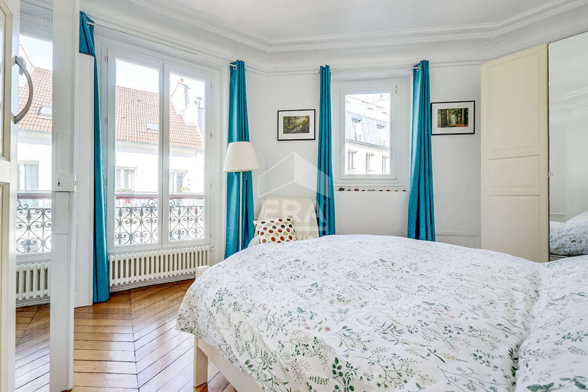 Appartement à PARIS-17E