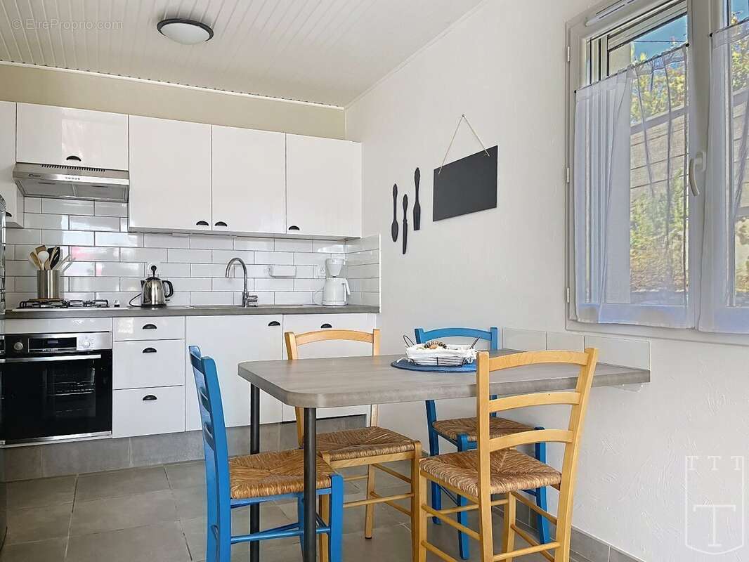 Maison à SAINT-ALBAN-AURIOLLES