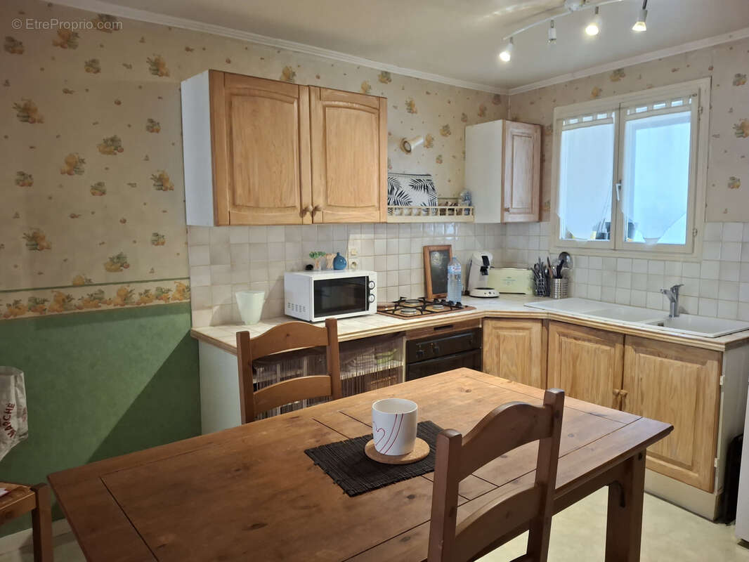 Special investisseur : appartement et garage bourgueil centre avec locataire. - photo 10