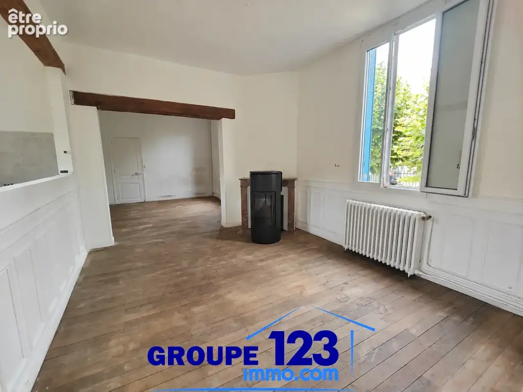 À Migennes, une maison de caractère et sa dépendance - photo 2