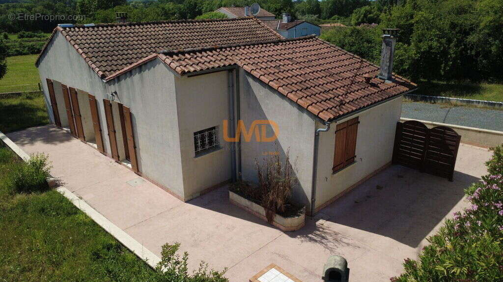 Maison de plain pied Bussac sur Charente - photo 5
