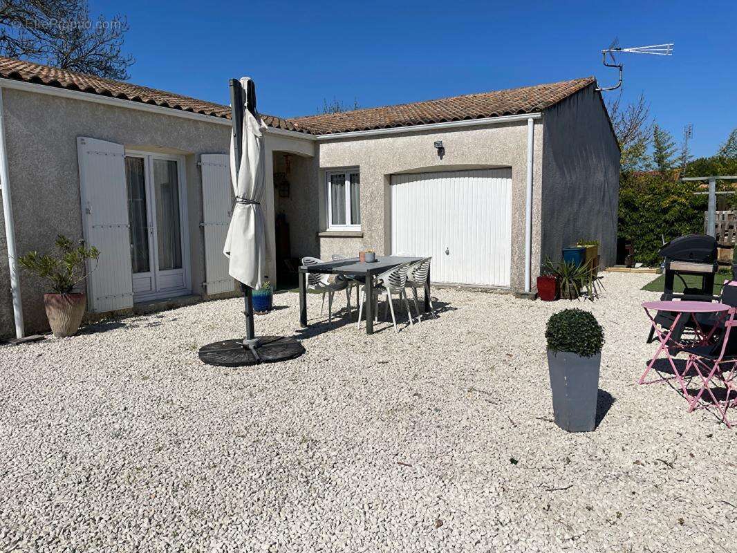 Maison à SEMUSSAC