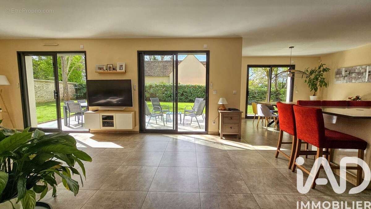 Photo 8 - Maison à MORAINVILLIERS