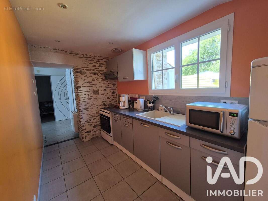 Maison 66 m² à Grosbreuil  - photo 4