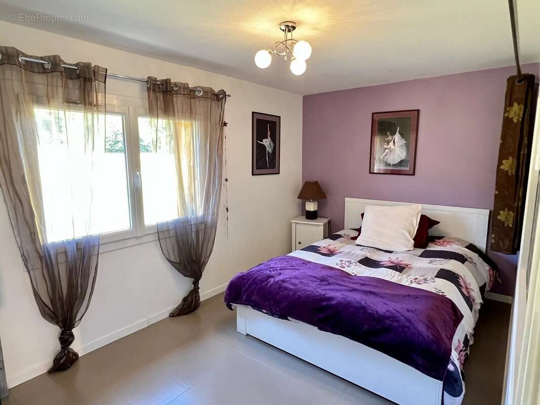 Villa d'exception de 167 m² avec piscine aux Déserts - photo 13