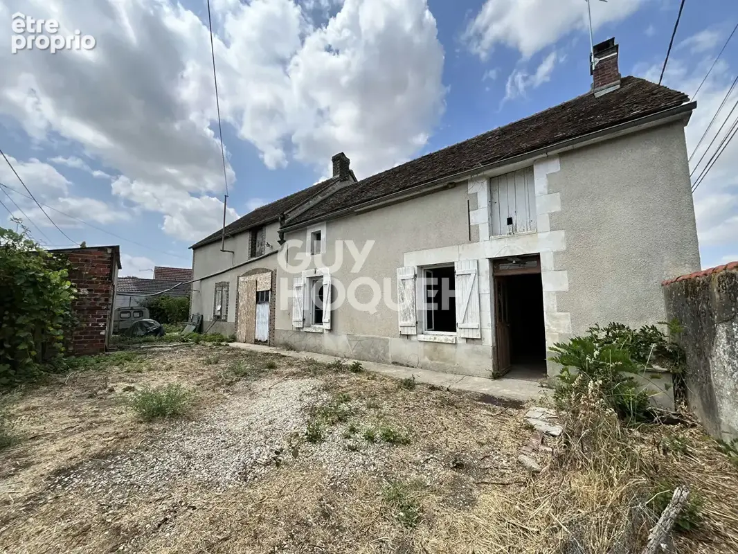 CHARBUY, Maison ancienne à rénover avec terrain d'environ 1000 m² - photo 1
