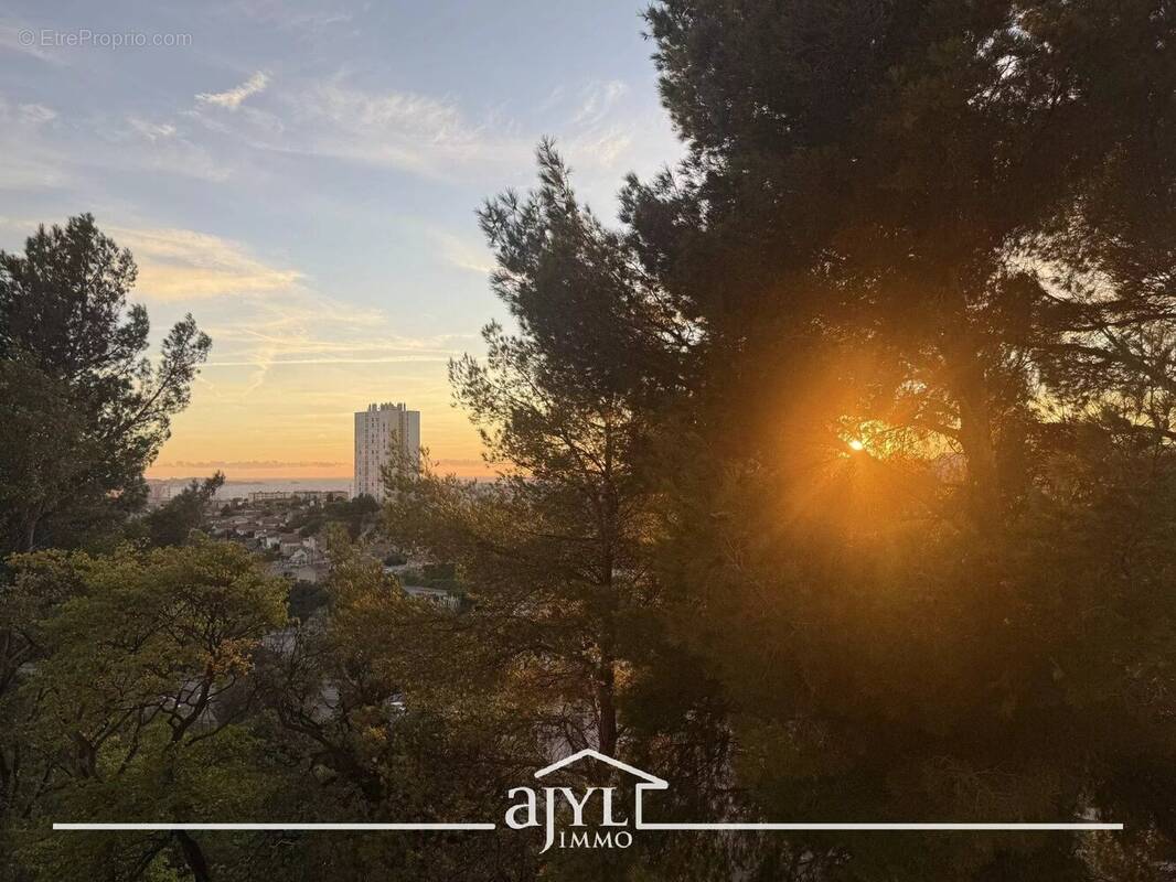 Appartement à MARSEILLE-15E