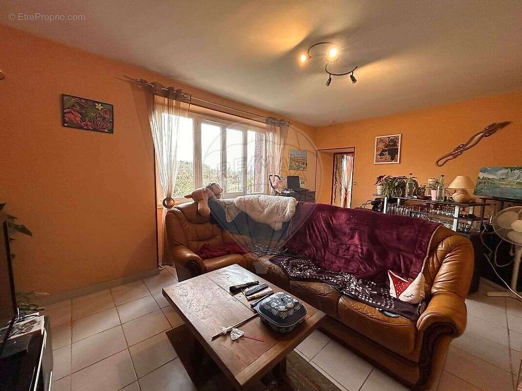 Maison à BEAUMONT-LA-FERRIERE