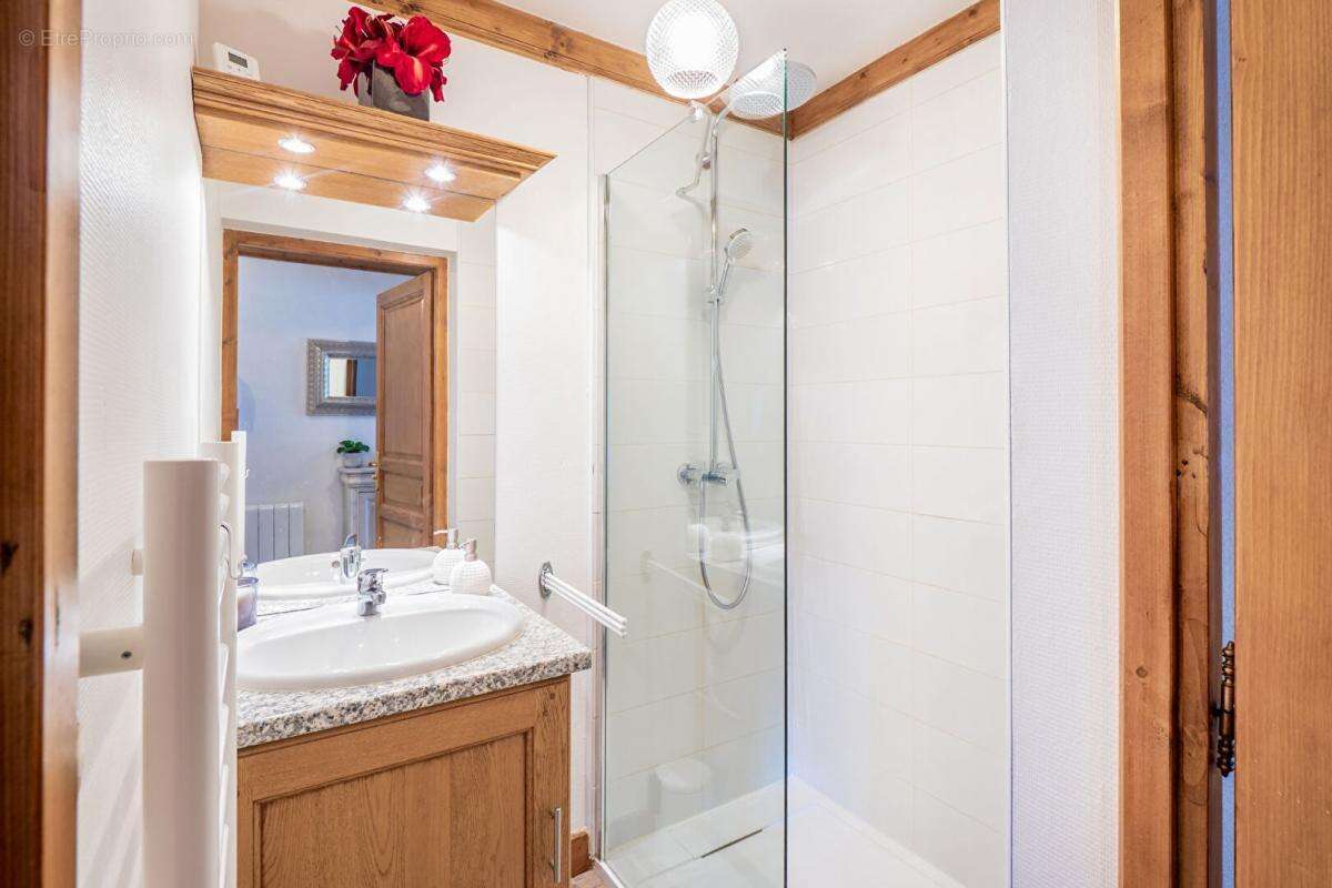 Appartement à SAINT-GERVAIS-LES-BAINS