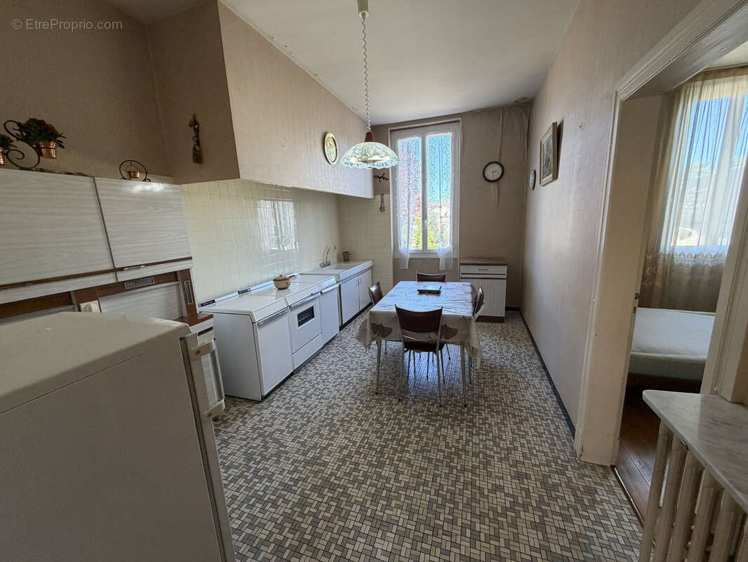 Maison à SAINT-JUERY