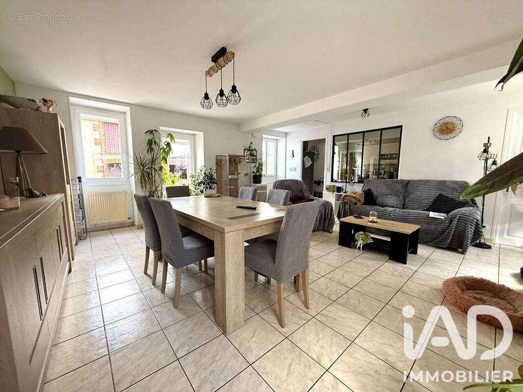 Photo 1 - Maison à ISSY-L'EVEQUE