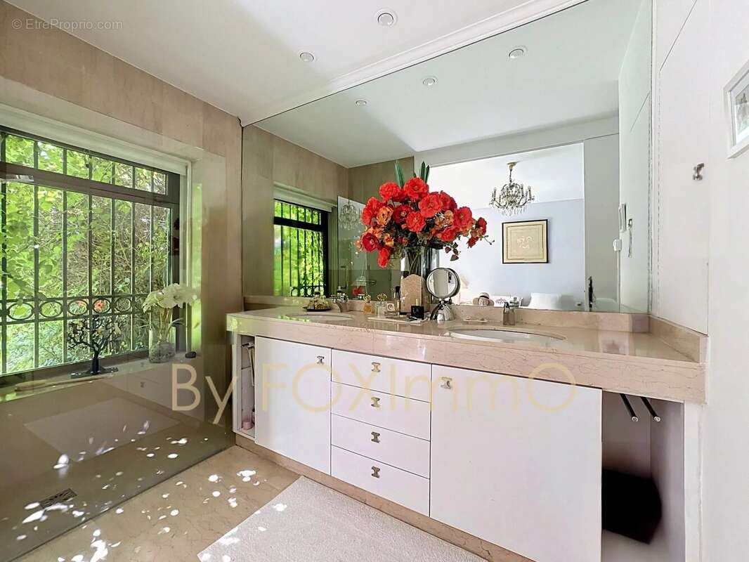 Maison à MOUGINS