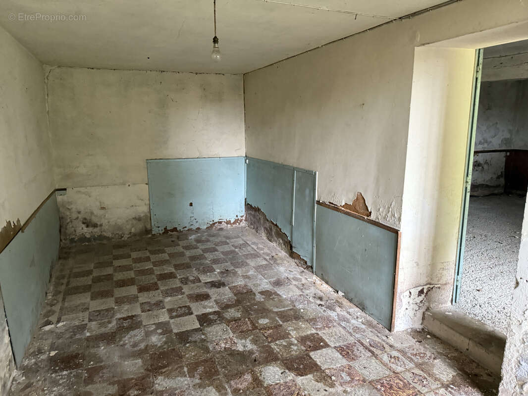 Maison à BELLOU-SUR-HUISNE