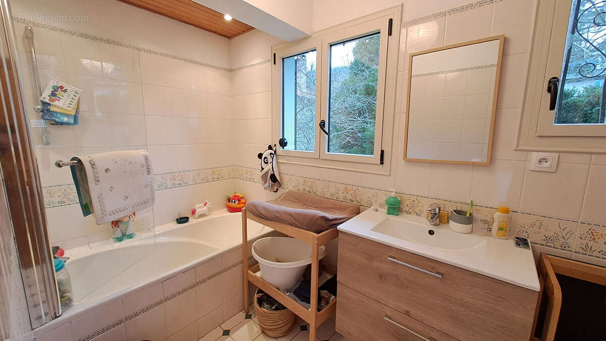 Maison à SAINT-REMY-LES-CHEVREUSE