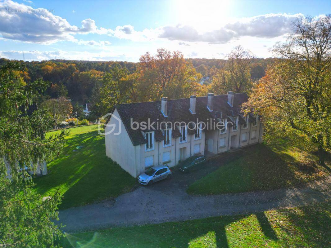 Appartement à FAY-LES-NEMOURS