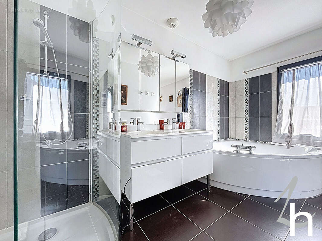 Maison à OUISTREHAM