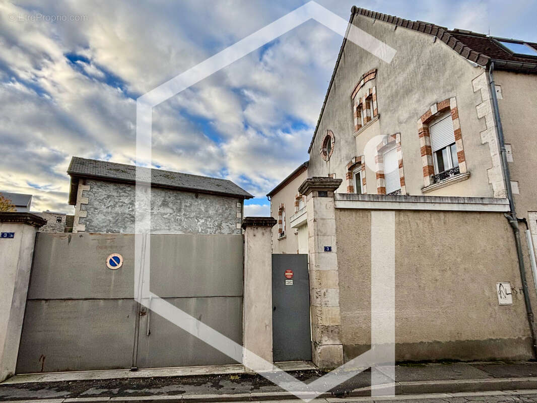 Appartement à COSNE-COURS-SUR-LOIRE