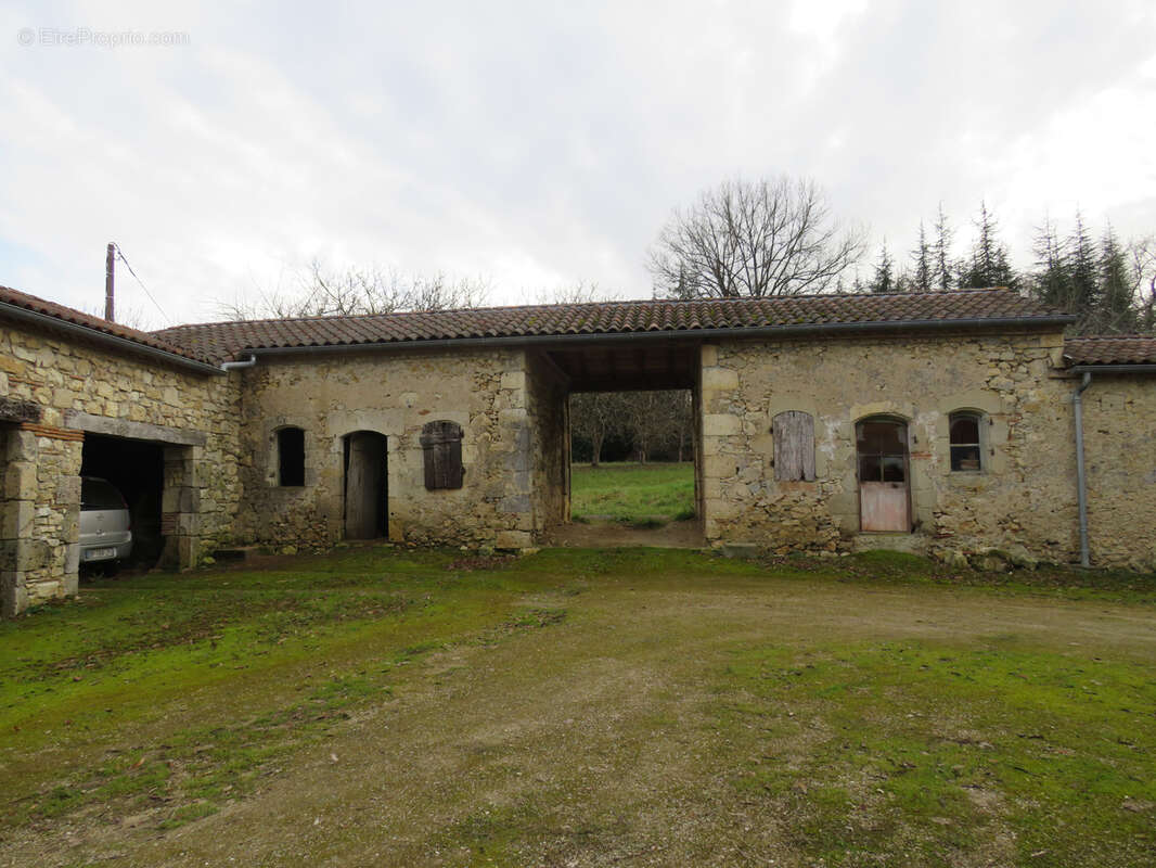 Maison à AIGUILLON