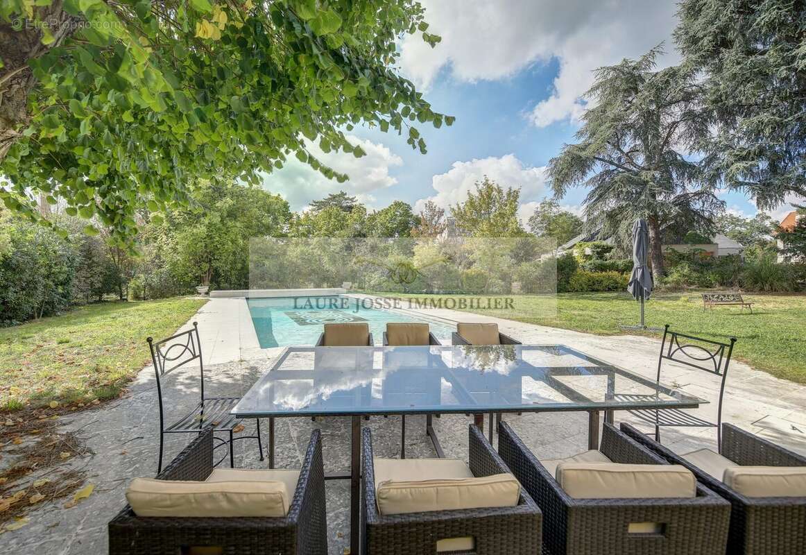 Maison à LE VESINET