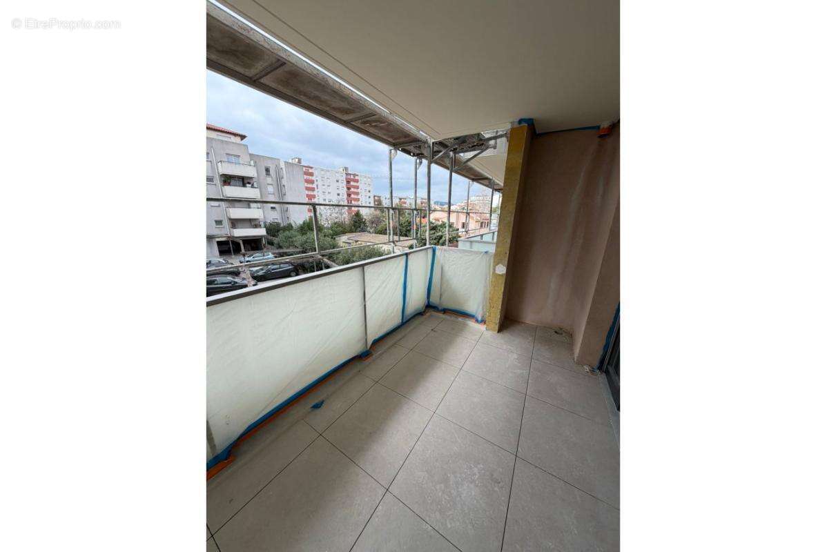 Appartement T3 de 64m² à Seyne-sur-Mer - photo 2