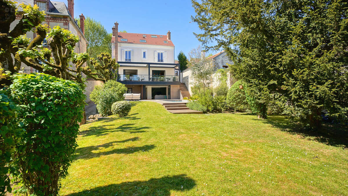 Maison à FONTAINEBLEAU