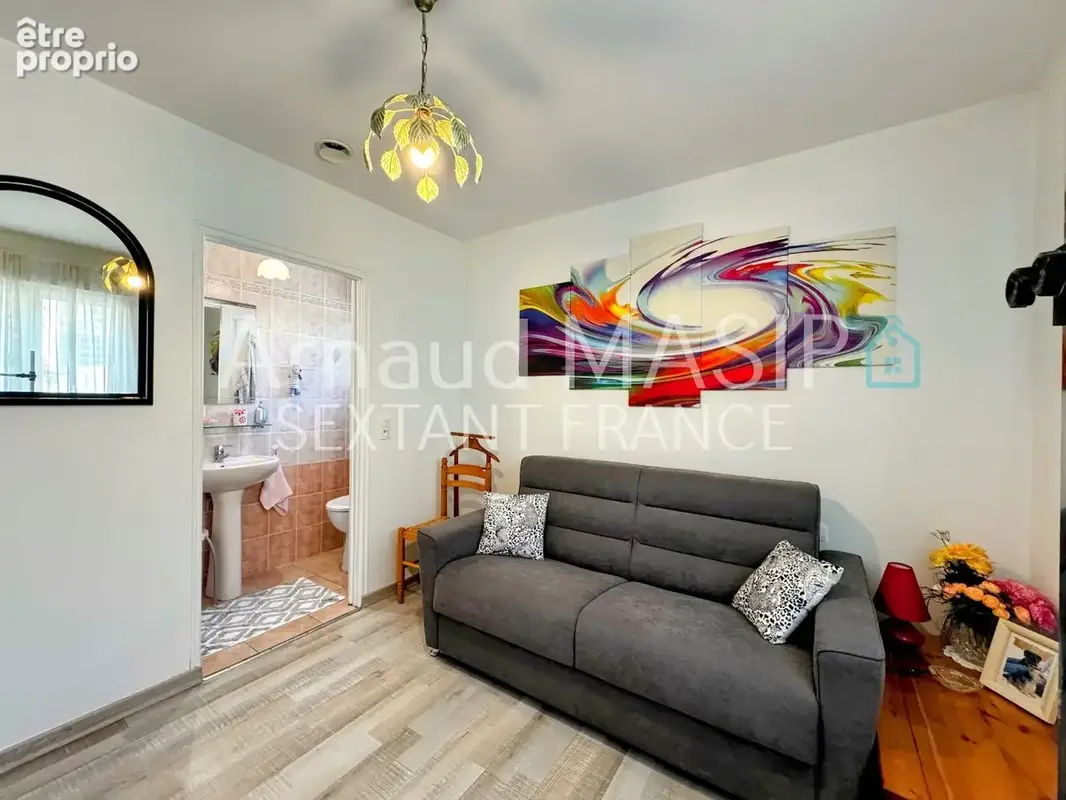 Ville 4f 97m² hab, 3 ch, double garage, parking camping car, terrasse, belle vue, au calme proche commerces - photo 4
